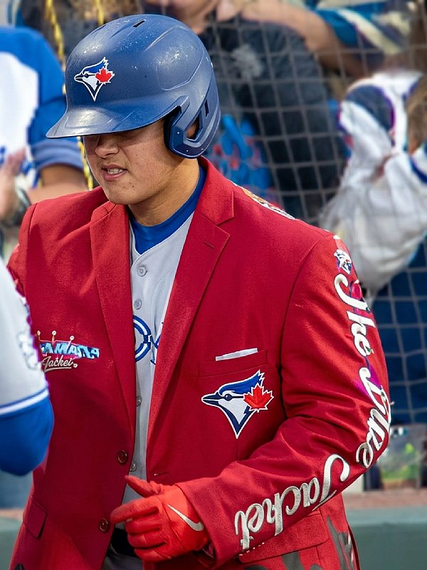 Attachment Toronto-Blue-Jays-Home-Run-Dragon-Red-Jacket (2).jpg